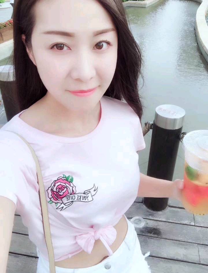 纯欲小姐姐 身材火辣